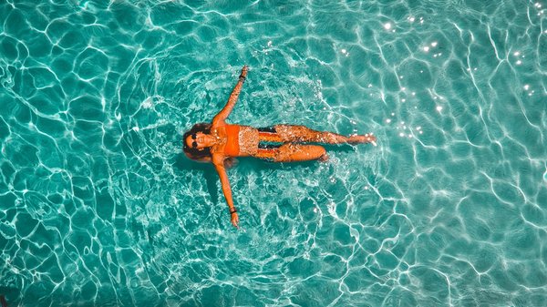 les étapes pour réduire le bruit de votre piscine